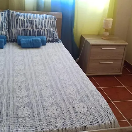 3 Bedrooms *